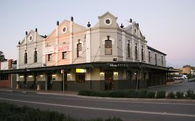 Peden'S Hotel